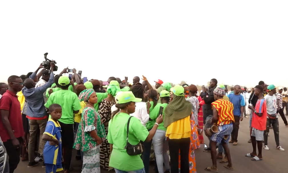 Doudou Ka à Sédhiou pour la visite d’une nouvelle piste d’atterrissage et un don à la Commune de Diendé