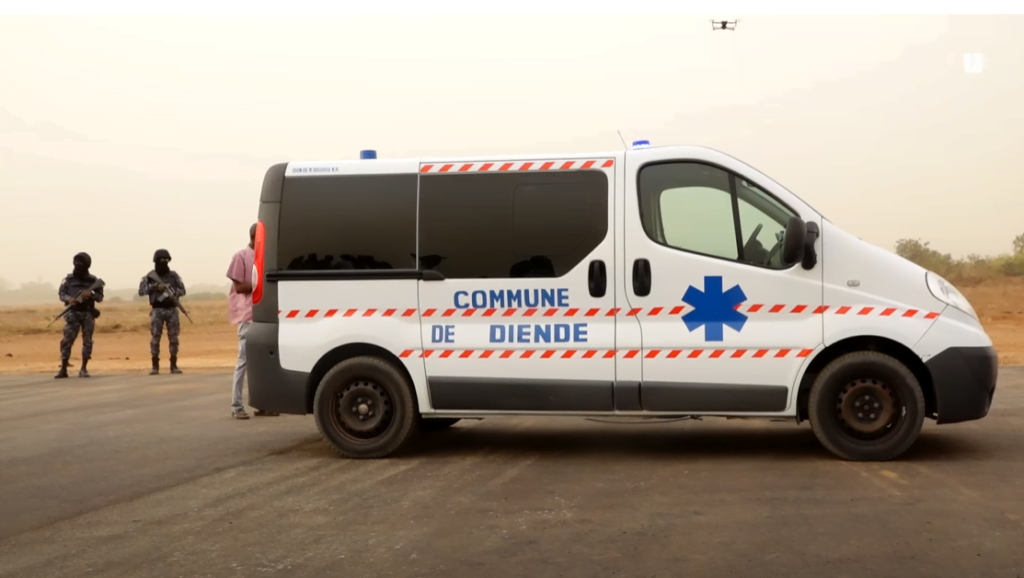 Doudou Ka à Sédhiou pour la visite d’une nouvelle piste d’atterrissage et un don à la Commune de Diendé
